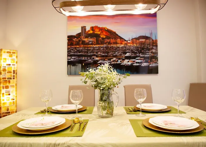 Luxury New Apartment City Centre & Beach, Alicante
